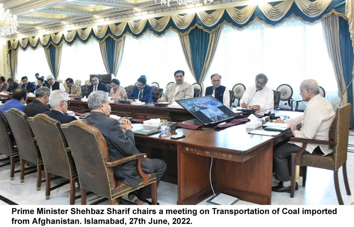 PM launches public-private panel to spur economic activities