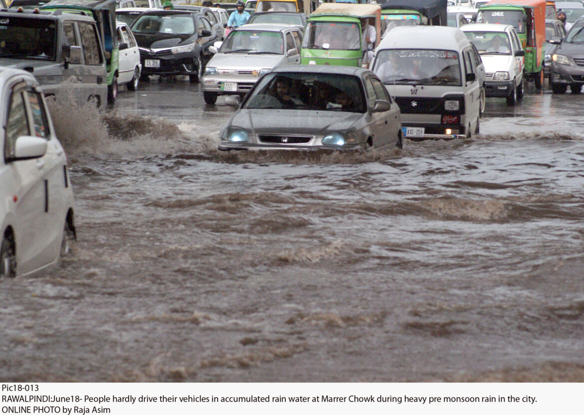 Met Office expects countrywide heavy rainfall from Monday