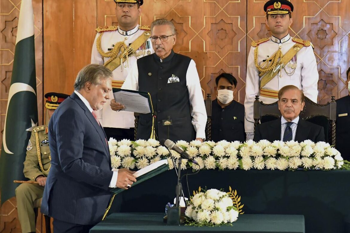 Dar takes oath as new finance minister