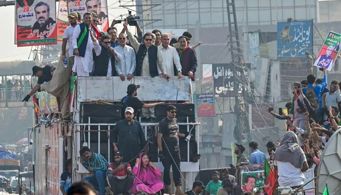 Imran Khan rebuffs claims of backdoor talks with coalition government