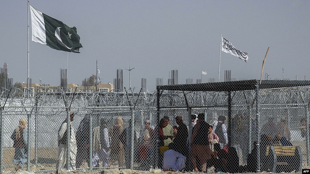 One killed in fresh cross-border clashes between Pakistan, Afghanistan’s Taliban
