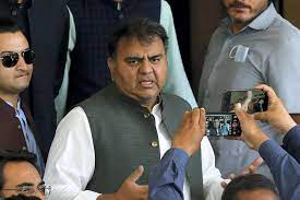 PTI threatens to dissolve Punjab, KPK assemblies by December 20