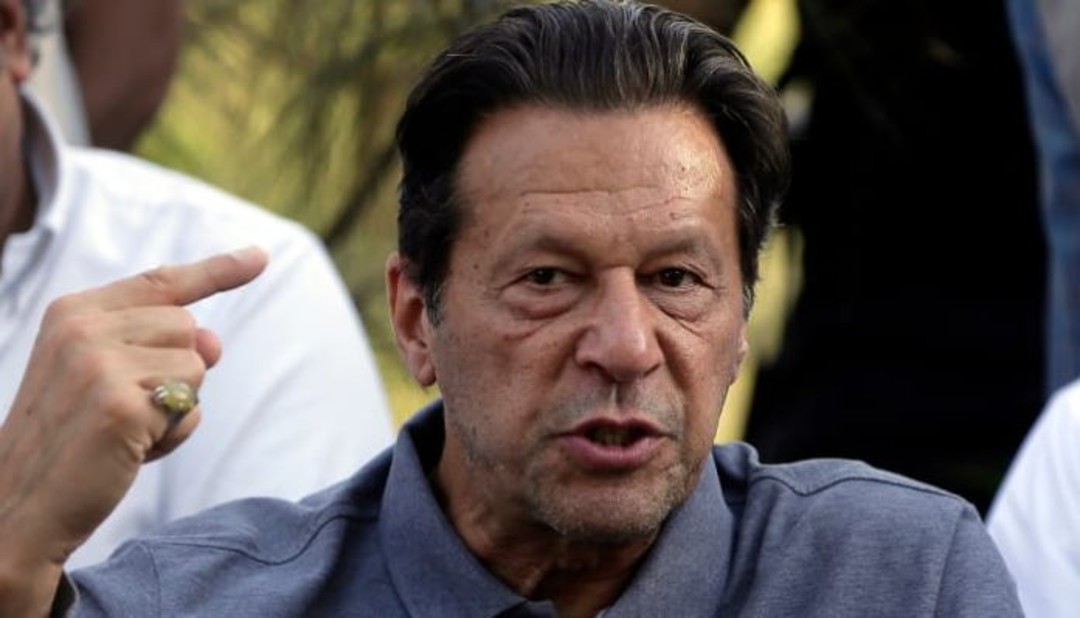 Arrests warrant for no-show Khan over threatening judge