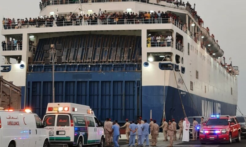 37 Pakistanis evacuated from war-torn Sudan, arrive in Jeddah