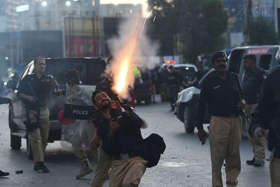 HRW says Pakistan must end arbitrary arrests of political opposition