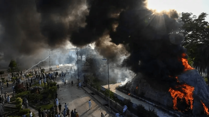 Imran Khan’s arrest sparks violent protests in Pakistan