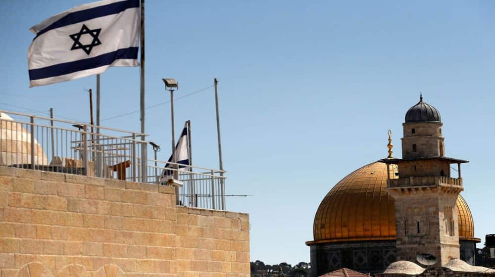 Five Pakistani car washers held for working in Israel, violating travel ban