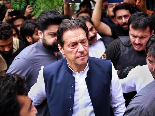 Imran Khan offers olive branch to military