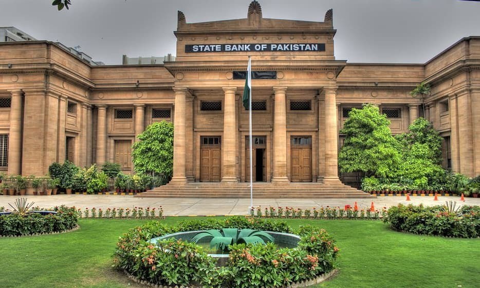 SBP holds policy rate steady at 22pc, citing inflation risks