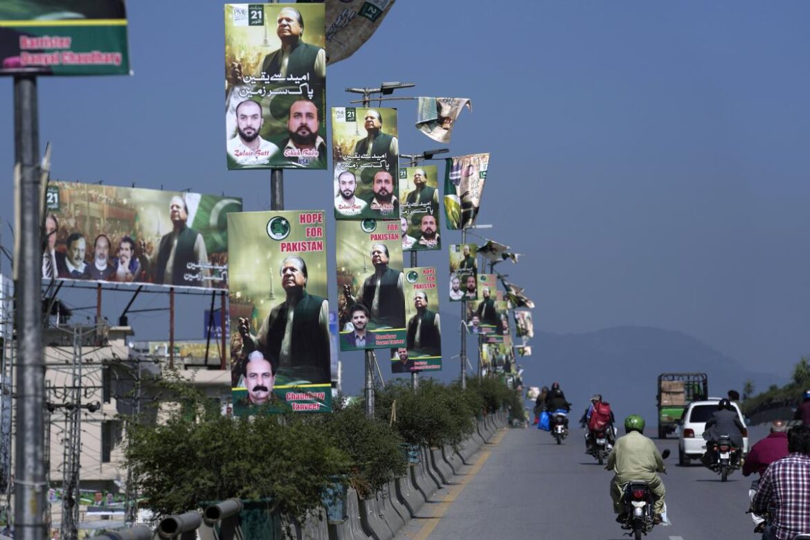 Sharif returns to Pakistan, betting on his legacy and the military’s mood