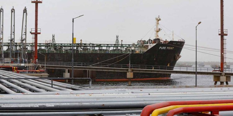 Cnergyico buys first private shipment of discounted Russian oil