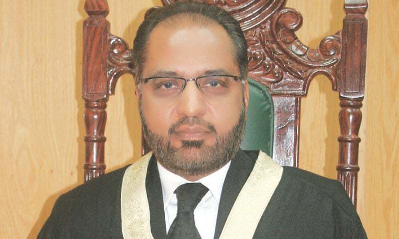 Former judge names ex-generals, judges in removal case