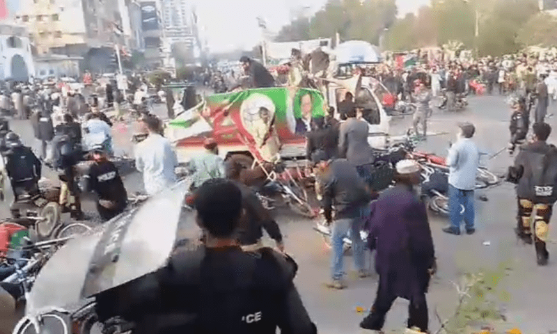 Police tear gas, detain dozens of PTI rally-goers in Karachi