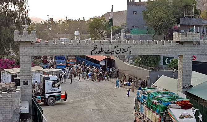 Pakistan reopens key border crossing with Afghanistan, but visa row persists