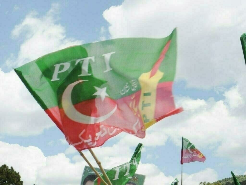 Symbol-less PTI plans party polls days before Feb. 8 elections