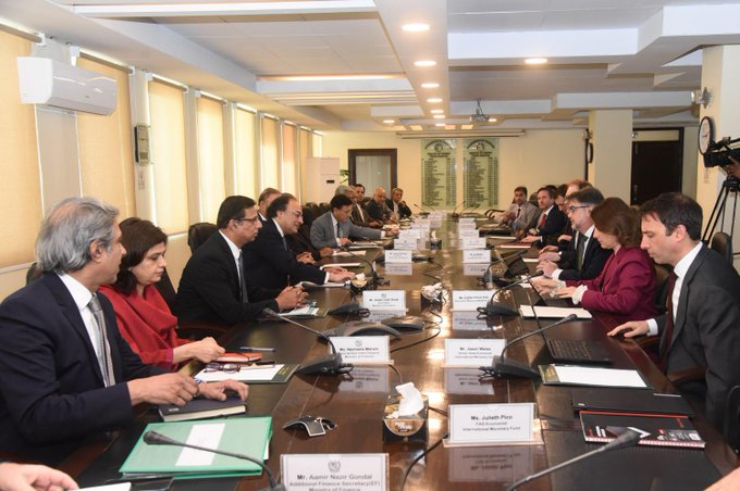IMF and Pakistan lock horns in final $3 billion standby review