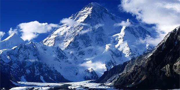 Two Japanese climbers fall from 7,500 meters on K2