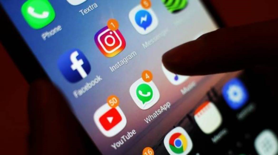 Govt forms JIT to tackle ‘malicious’ social media campaigns in Pakistan