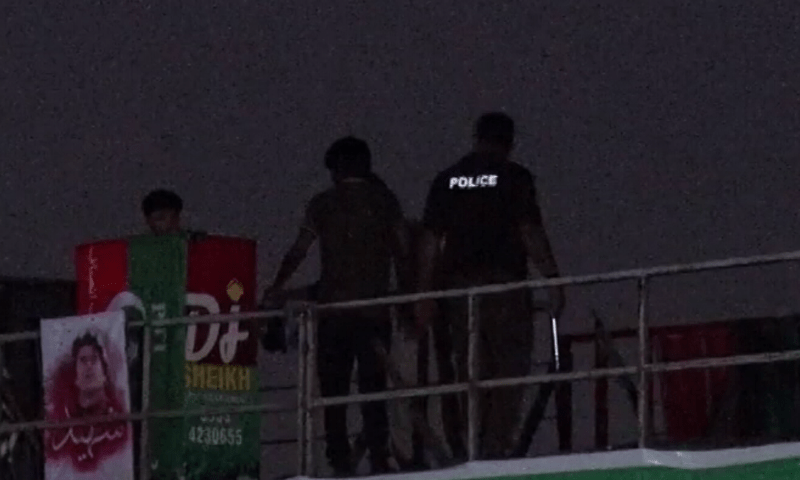 Police storm stage, cut lights as PTI rally overstays deadline