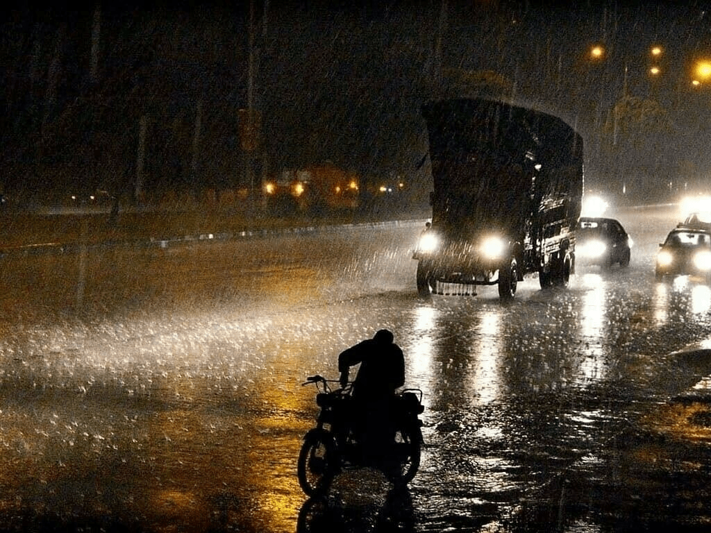 Severe weather kills eight, injures dozens in Punjab province