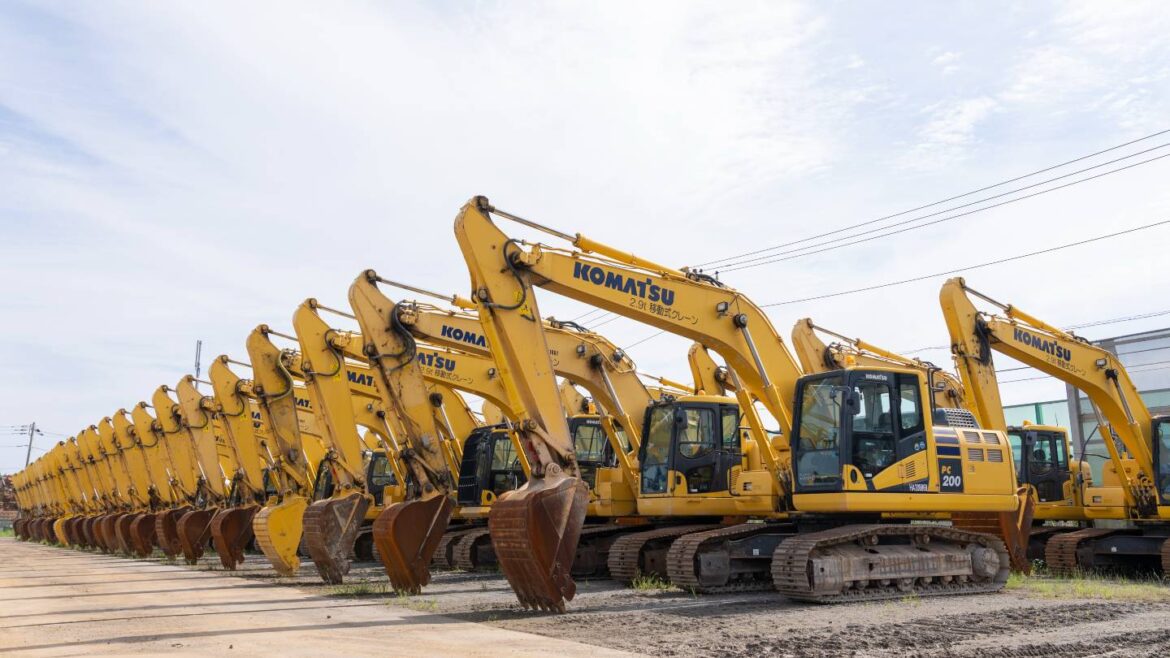 Japanese Komatsu commits $100 million to Pakistan hub