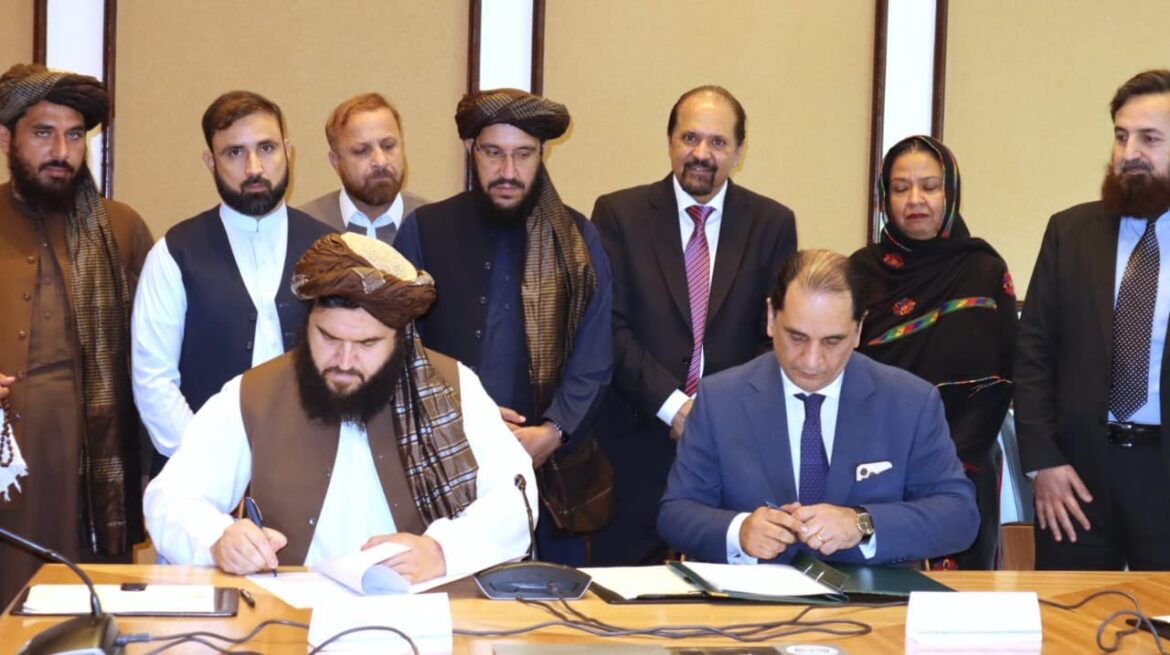 Pakistan and Afghanistan ink trade pact to slash tariffs