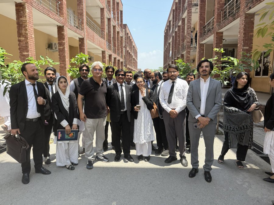 Islamabad court temporarily lifts ban on two YouTube channels amid broader crackdown