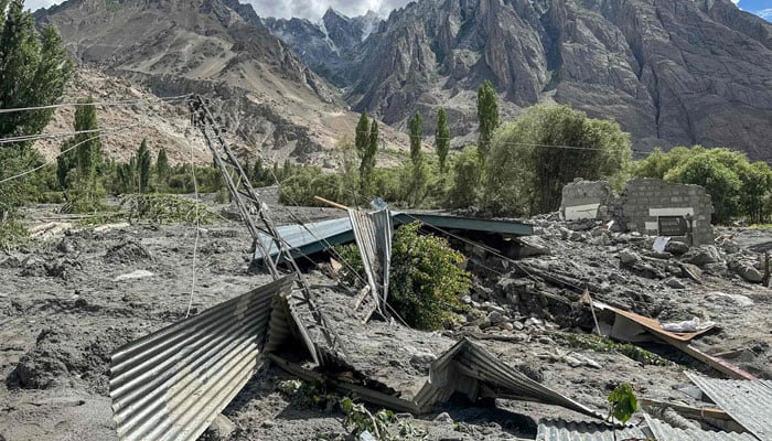 Monsoon rains, floods kill over a dozen, strand tourists in northern Pakistan