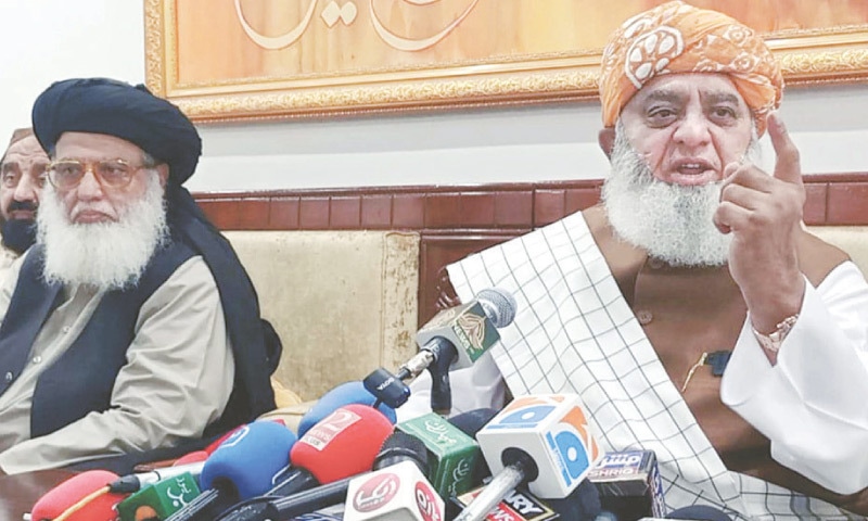 JUI‑F Rehman presses PTI for internal shake‑up in KP rather than opposition plot