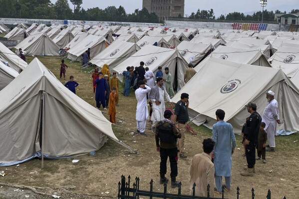 Bajaur villagers flee as military steps up anti-militant offensive