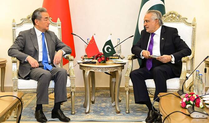 Pakistan, China pledge to deepen strategic partnership, expand CPEC