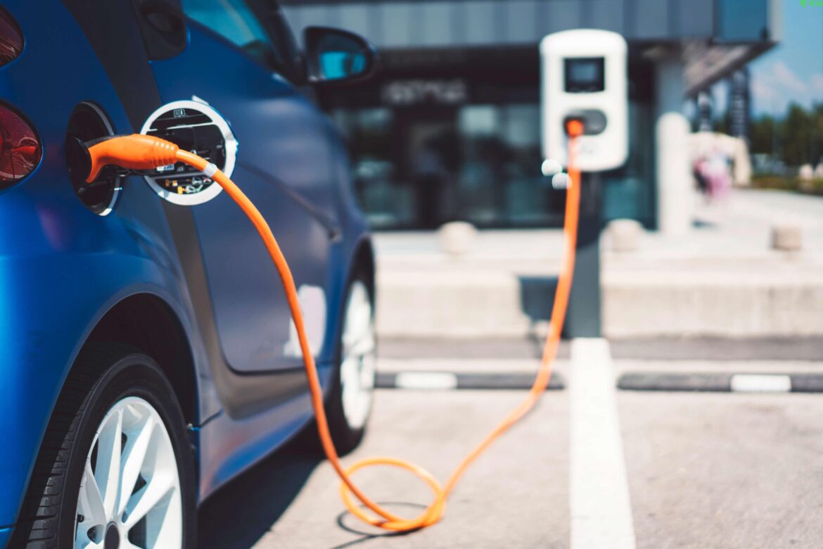 Pakistan targets 30 percent electric-vehicle shift in five years to save $4.5 billion on fuel imports