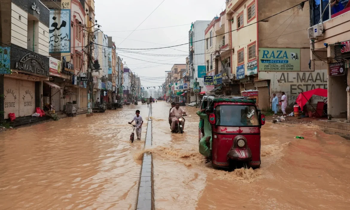 Torrential monsoon rains kill seven, displace hundreds in Karachi
