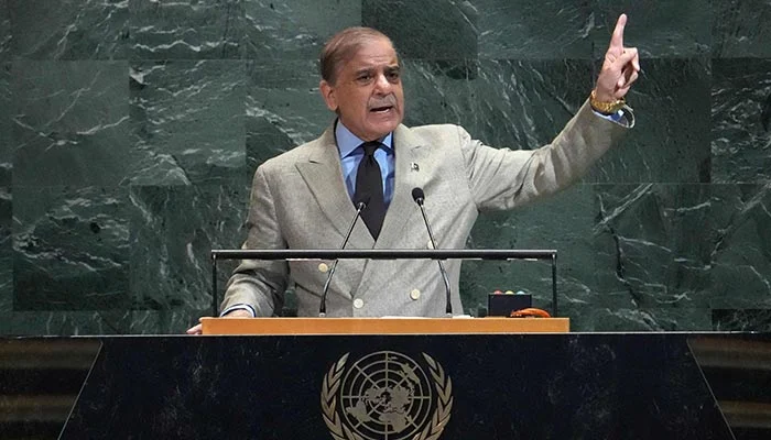 PM Sharif calls for Gaza ceasefire, offers dialogue with India at UN Assembly