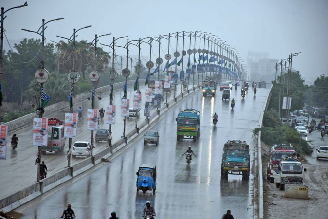 Teenagers electrocuted, man drowns as monsoon depression dumps rain on Karachi