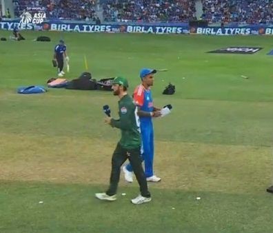 India hammer Pakistan in politically charged Asia Cup tie