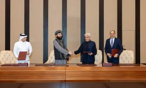 Pakistan and Afghanistan agree to ceasefire after talks in Doha