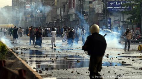Police launch sweeping crackdown on hardline TLP ahead of planned protests