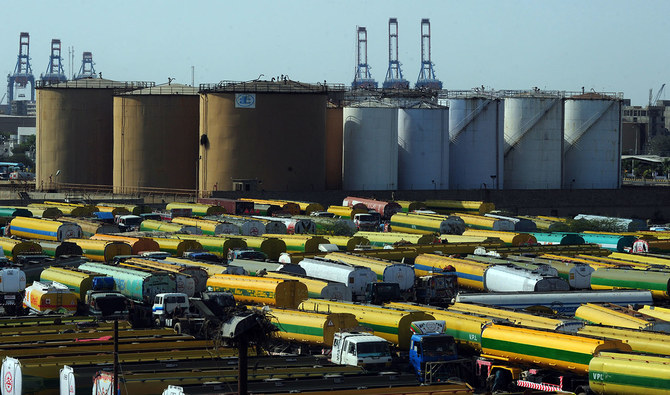 Islamabad’s fuel price cuts leave Pakistan oil sector nursing $367 mln inventory blow