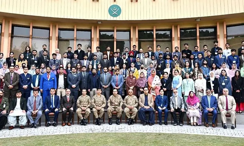 Army chief warns of ‘firm and decisive’ response to any breach of sovereignty