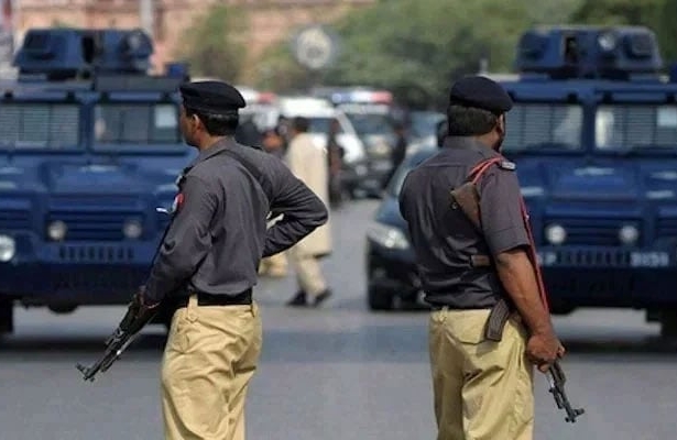 Karachi police arrest eight in extortion crackdown on Sunni Tehreek chief’s residence
