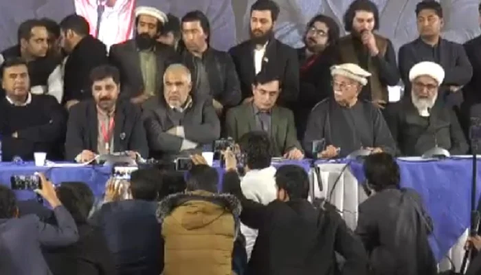 Amid mixed signals, ruling coalition urges opposition PTI to engage in dialogue