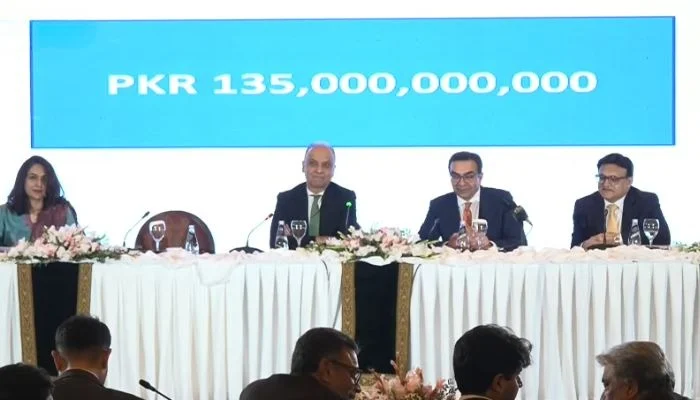 Flag carrier PIA sold to Arif Habib consortium for Rs135bln in televised open auction