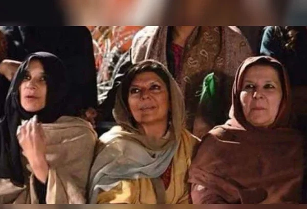 Police weigh charges against PTI leaders after clash outside Imran Khan’s jail
