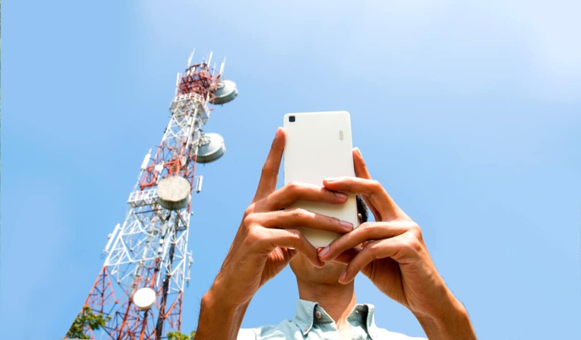 Pakistan’s internet users surge 57 percent household access hits 70 percent, survey shows