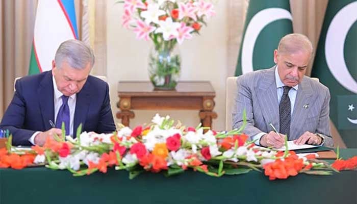 Pakistan, Uzbekistan sign trade protocol, target $2 bln bilateral trade in five years