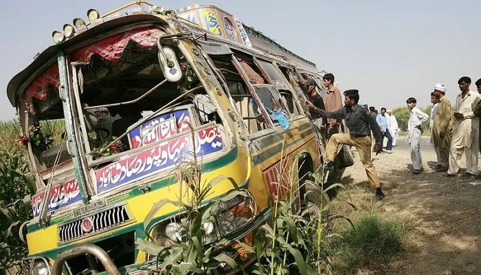 At least 11 killed in Sindh bus-trailer crash on national highway