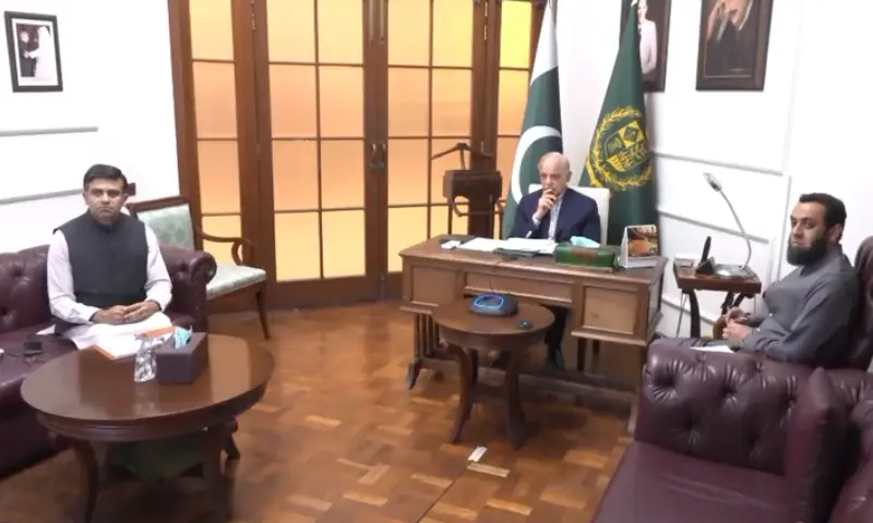 Pakistan orders 5 percent–30 percent pay cuts at state firms to fund public relief amid oil shock