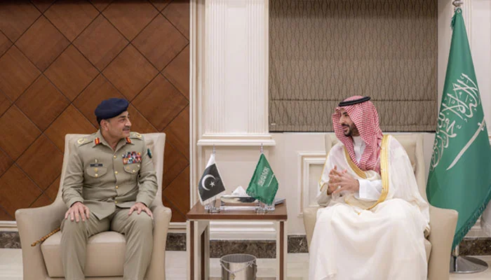 Pakistan’s top general meets Saudi defence minister to counter Iranian attacks under defence pact