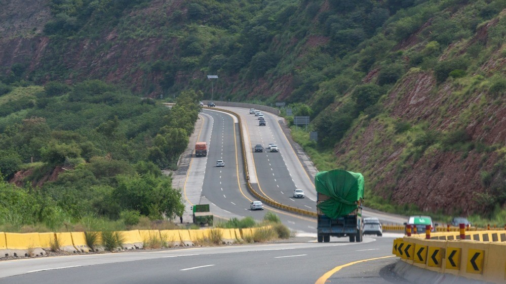 Pakistan lowers speed limits on motorways and highways to conserve fuel amid global oil crisis